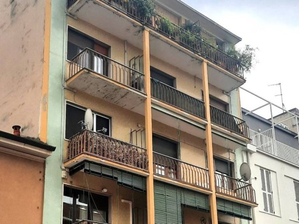 appartamento in vendita a Milano in zona Barona