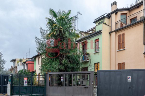 casa indipendente in vendita a Milano