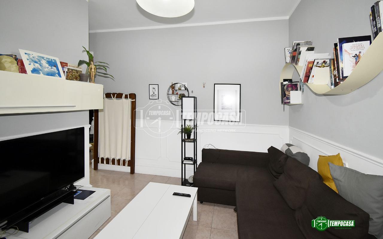 appartamento in vendita a Milano in zona Famagosta