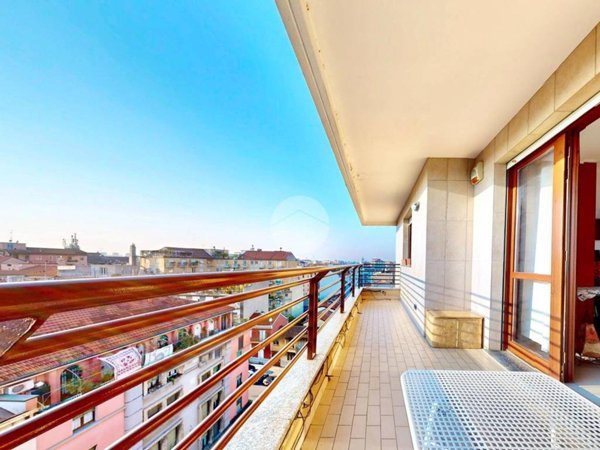 appartamento in vendita a Milano in zona Città Studi
