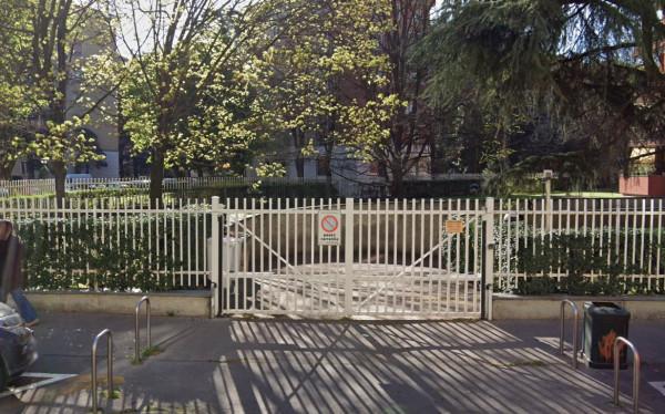 negozio in vendita a Milano in zona Chiesa Rossa