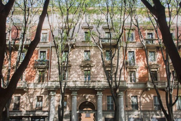 appartamento in vendita a Milano in zona Sempione