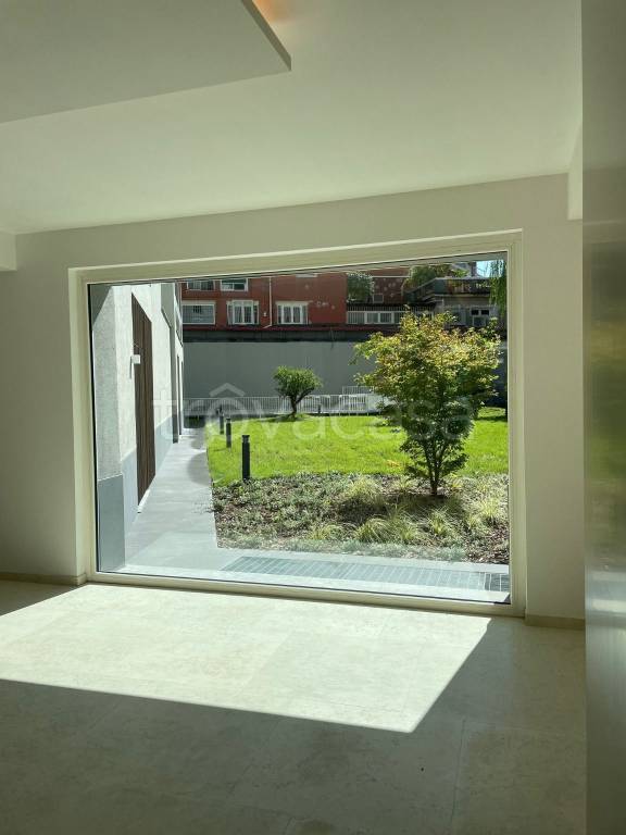 appartamento in vendita a Milano in zona Forze Armate