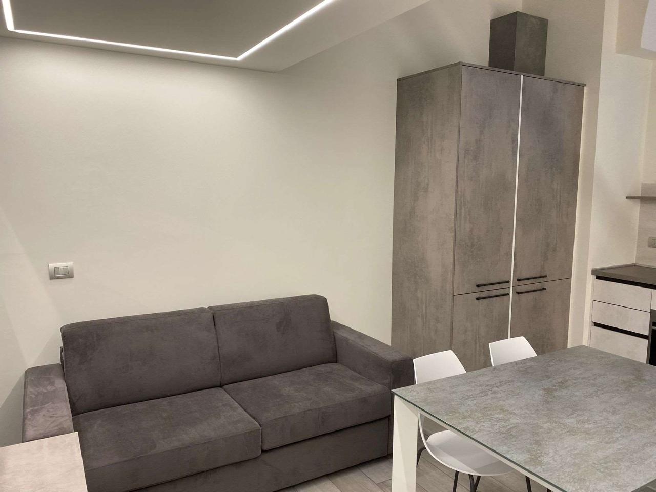 appartamento in vendita a Milano in zona Sant'Ambrogio