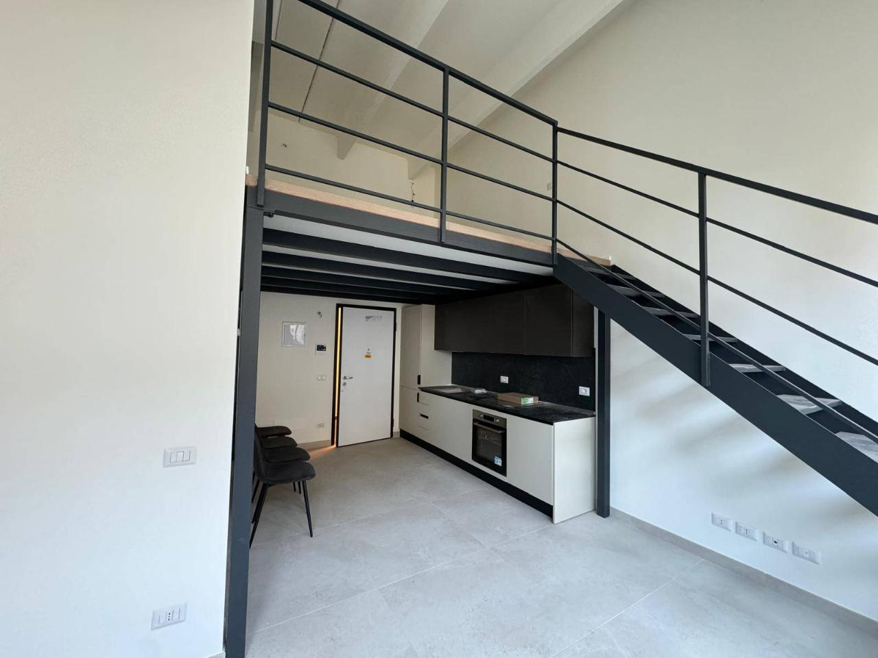 appartamento in vendita a Milano in zona Famagosta