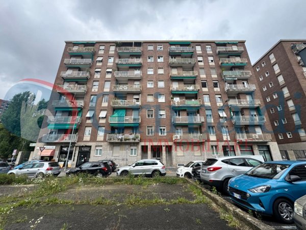 appartamento in vendita a Milano in zona Segnano