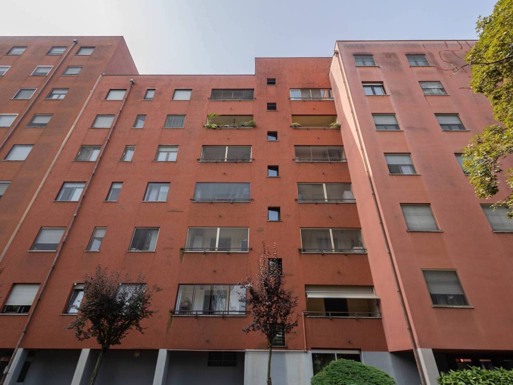 appartamento in vendita a Milano in zona Chiesa Rossa