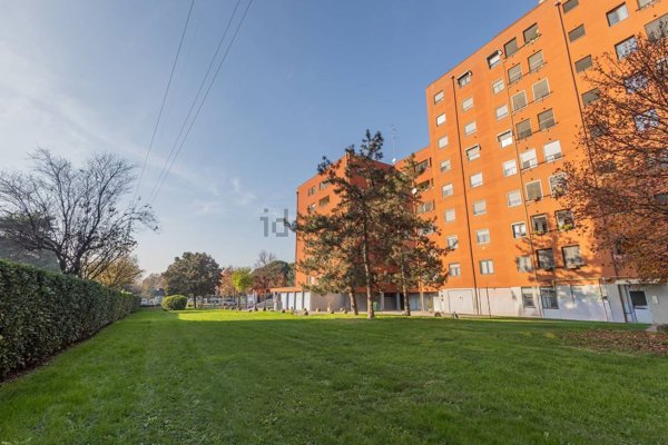 appartamento in vendita a Milano in zona Chiesa Rossa
