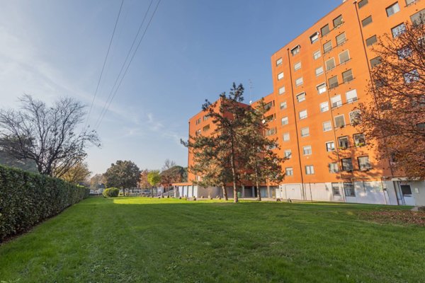 appartamento in vendita a Milano in zona Chiesa Rossa
