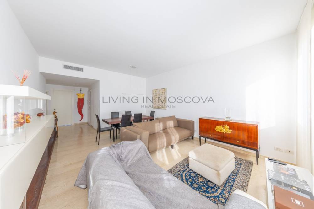 appartamento in vendita a Milano in zona Porta Nuova