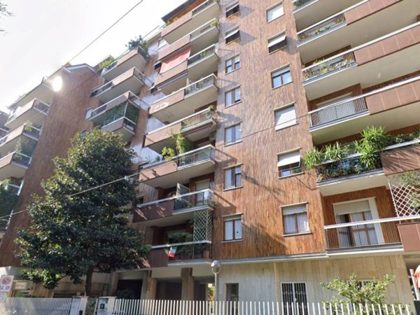 appartamento in vendita a Milano in zona Isola