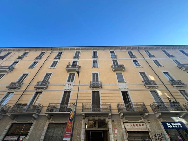 locale commerciale in vendita a Milano in zona Isola