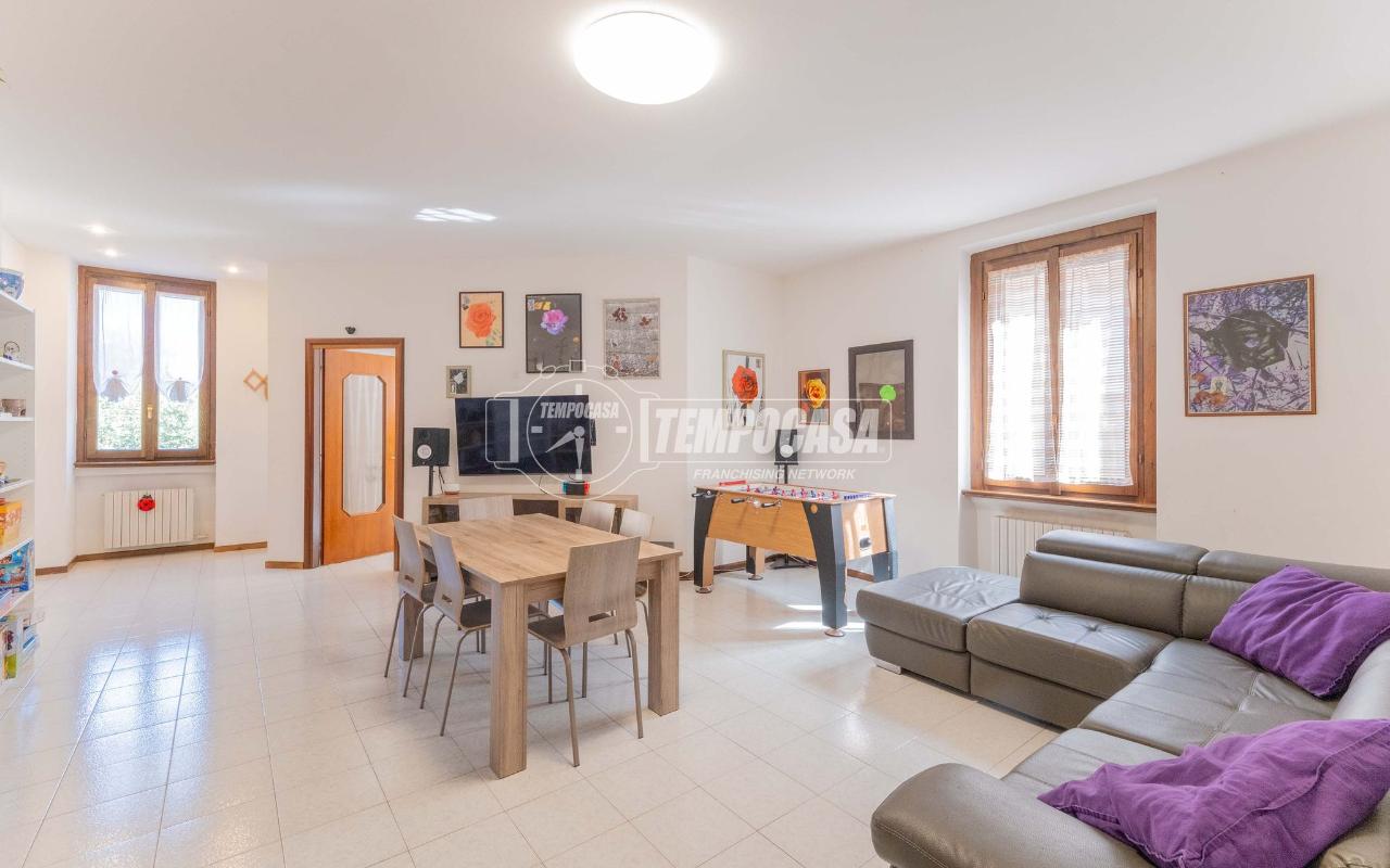 appartamento in vendita a Milano in zona Segnano