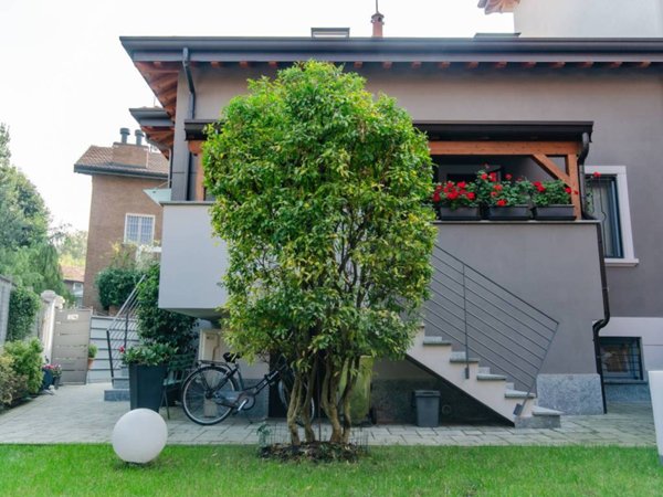 casa indipendente in vendita a Milano in zona Isola