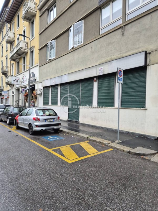 negozio in vendita a Milano in zona Cadorna