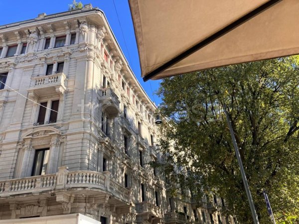 ufficio in vendita a Milano in zona Sempione