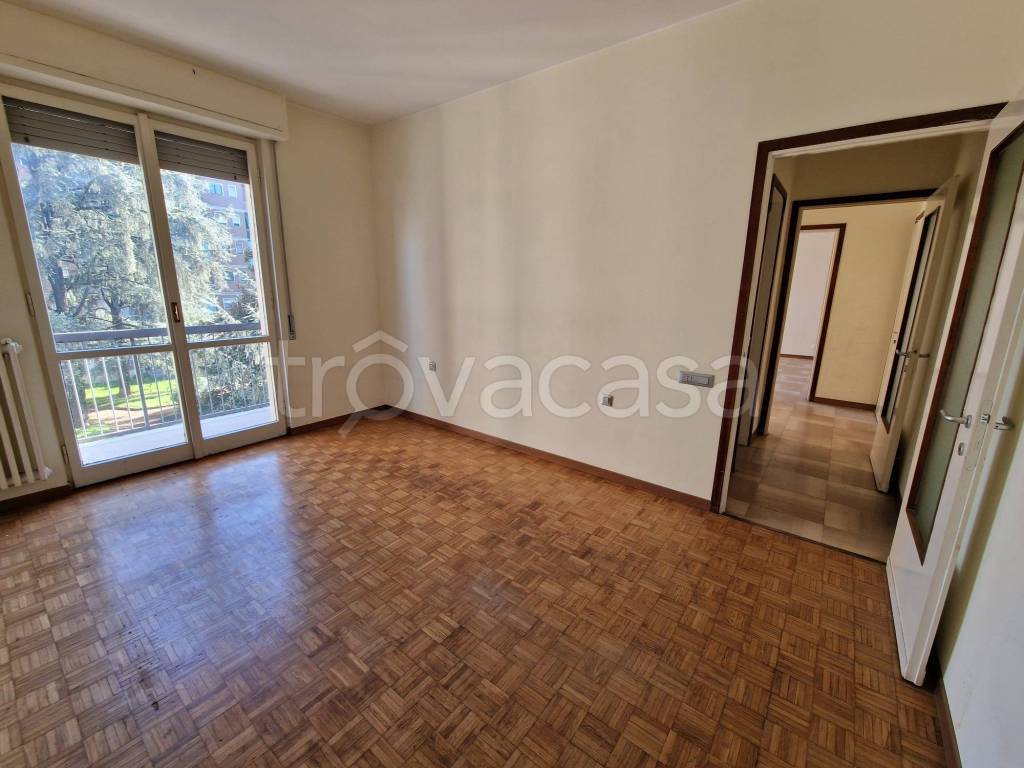 appartamento in vendita a Milano in zona Piazzale Lodi
