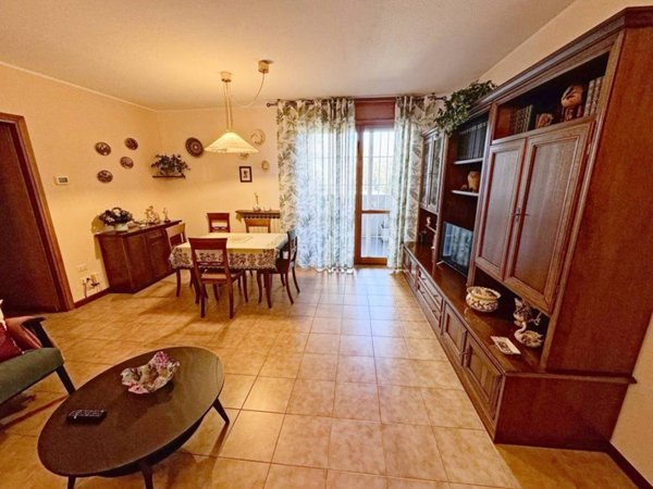 appartamento in vendita a Milano in zona Chiesa Rossa