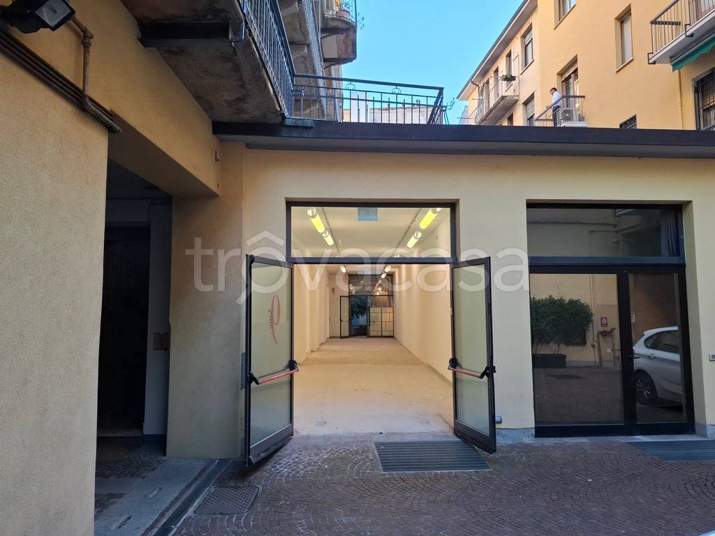 appartamento in vendita a Milano in zona Sempione