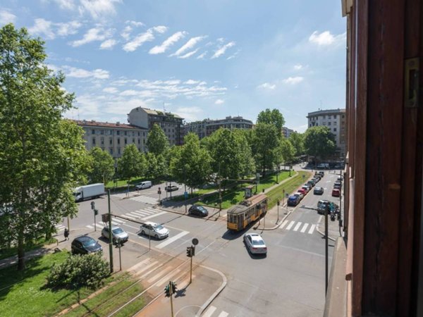appartamento in vendita a Milano in zona Sempione