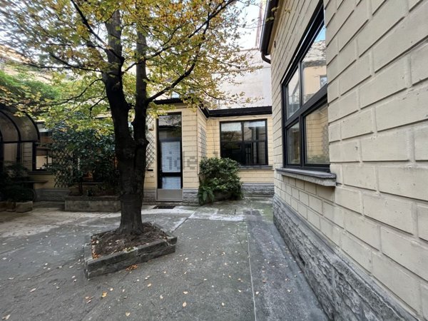 ufficio in vendita a Milano in zona Isola