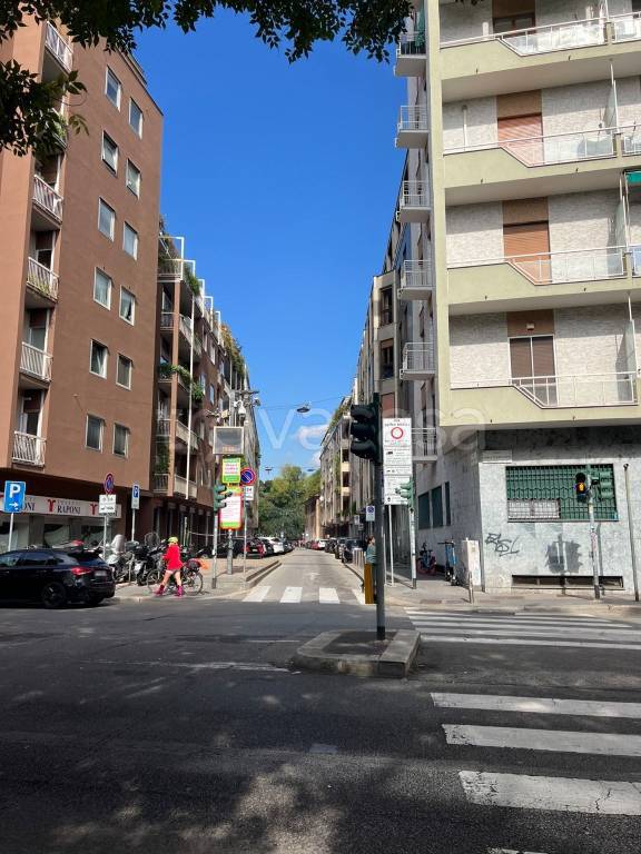 ufficio in vendita a Milano in zona Bocconi