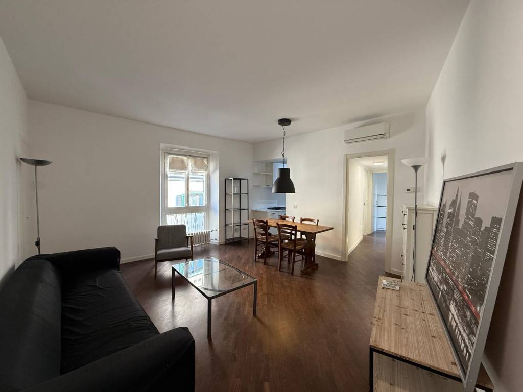 appartamento in vendita a Milano in zona Porta Nuova