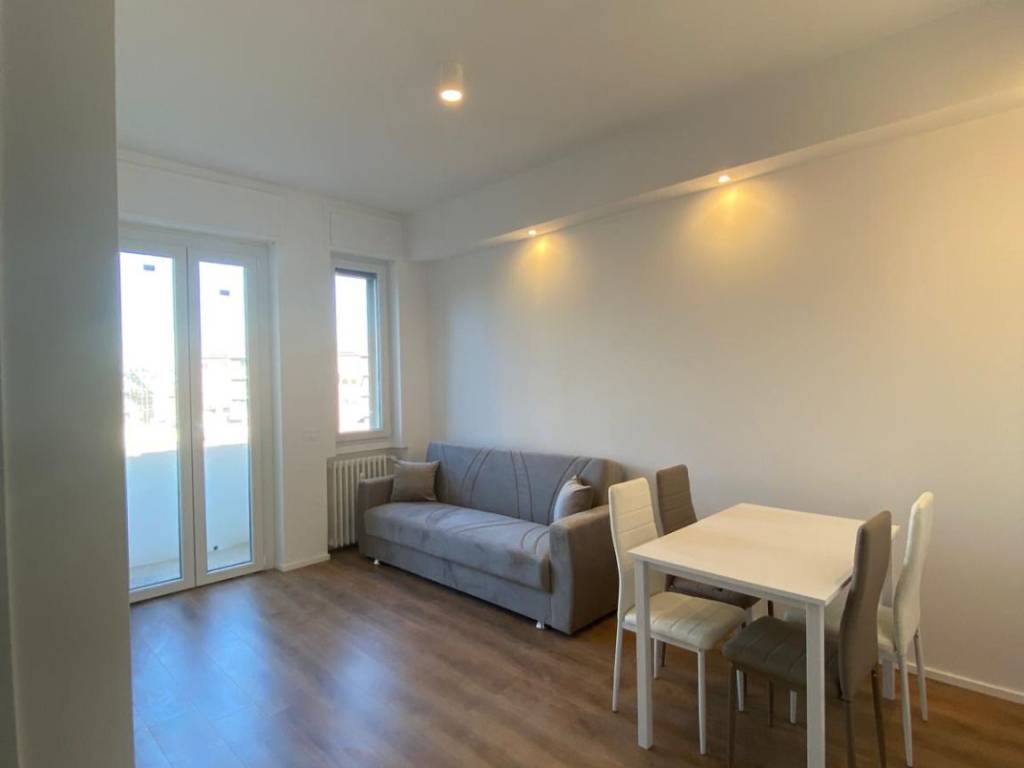 appartamento in vendita a Milano in zona Chiesa Rossa