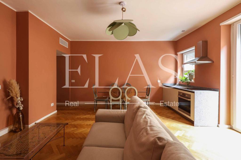 appartamento in vendita a Milano in zona Porta Garibaldi