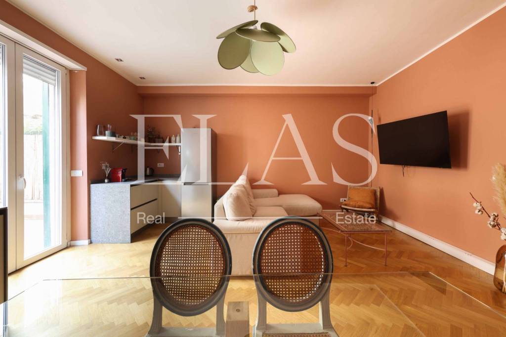 appartamento in vendita a Milano in zona Porta Garibaldi