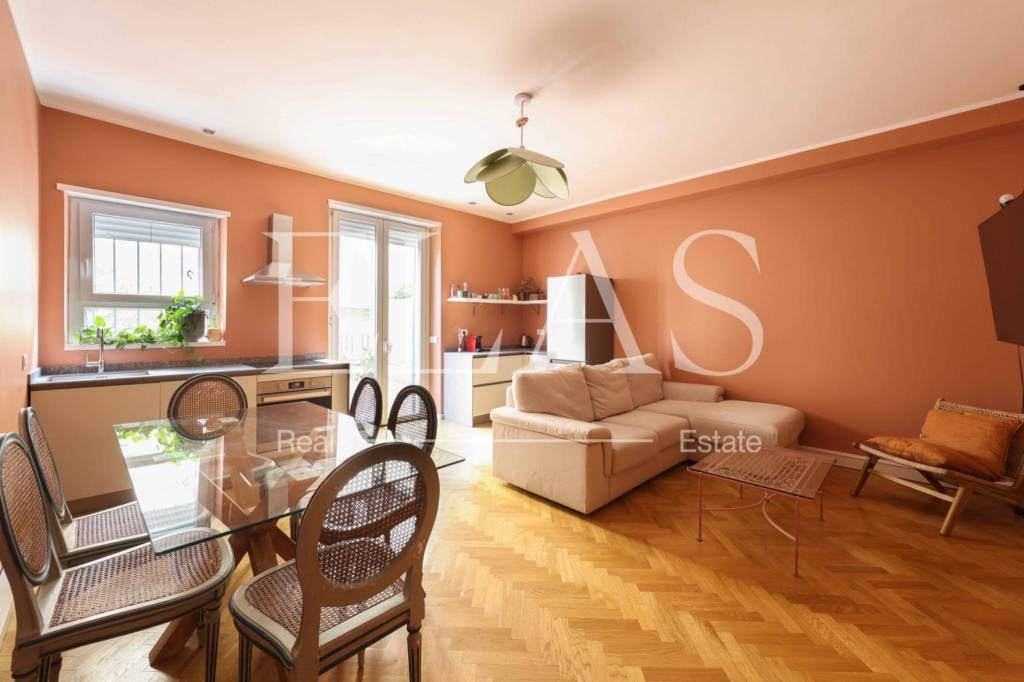 appartamento in vendita a Milano in zona Porta Garibaldi