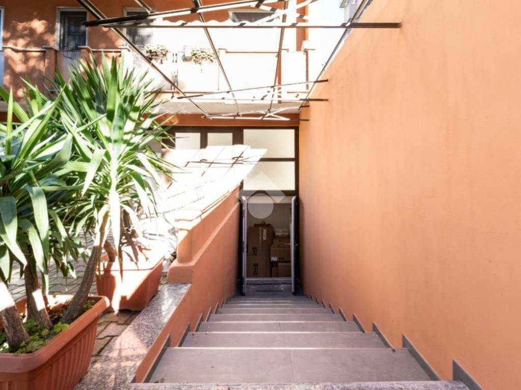 appartamento in vendita a Milano in zona Vigentino