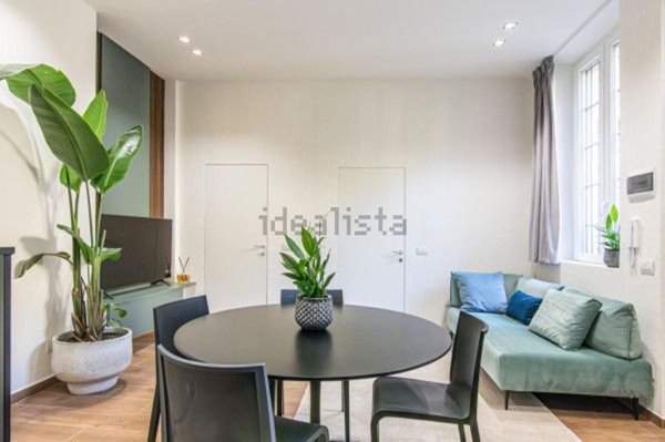 appartamento in vendita a Milano in zona Cinque Giornate