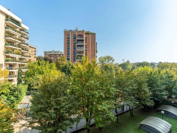 appartamento in vendita a Milano in zona Porta Genova