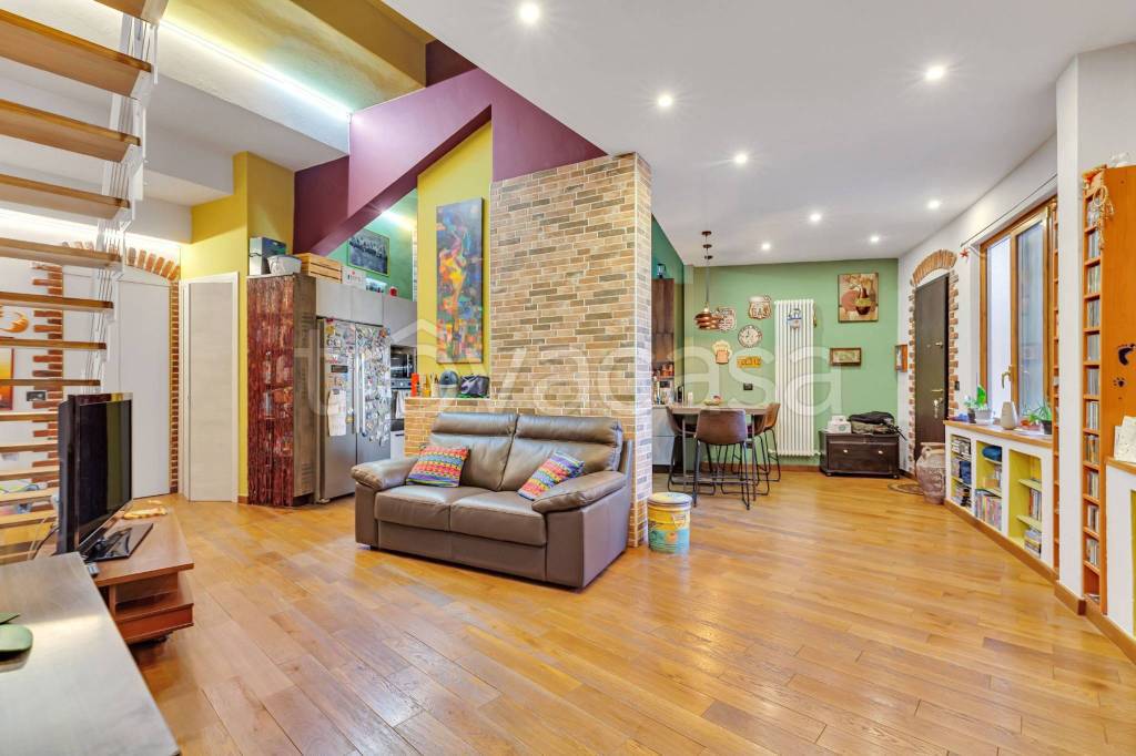 appartamento in vendita a Milano in zona Gallaratese