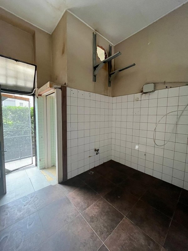 locale commerciale in vendita a Milano in zona Porta Romana