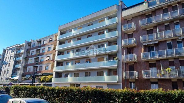 appartamento in vendita a Milano in zona Rembrandt