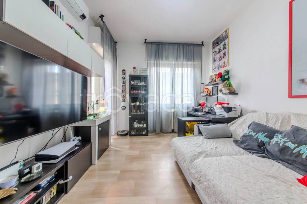 appartamento in vendita a Milano in zona Dergano