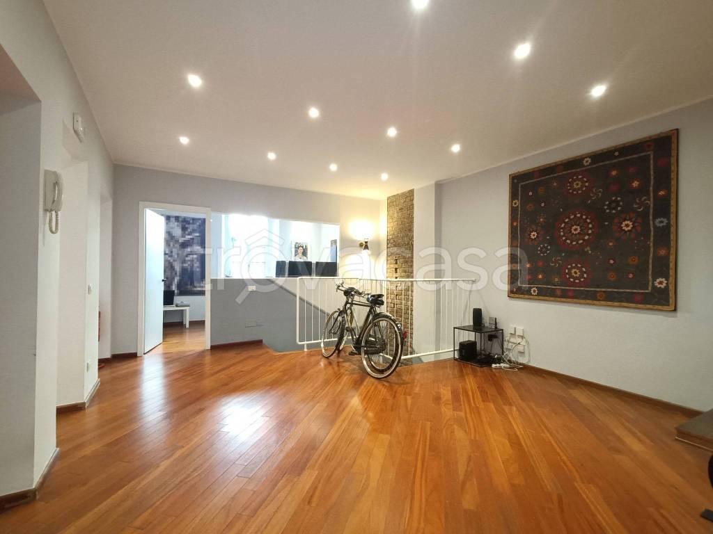 ufficio in vendita a Milano in zona Sempione