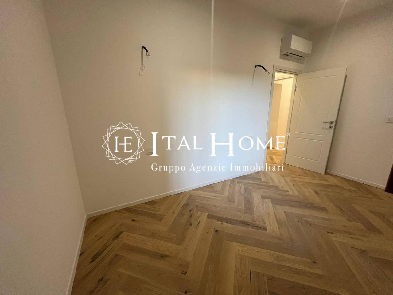 appartamento in vendita a Milano in zona Isola