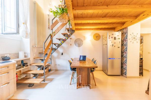 appartamento in vendita a Milano in zona Isola