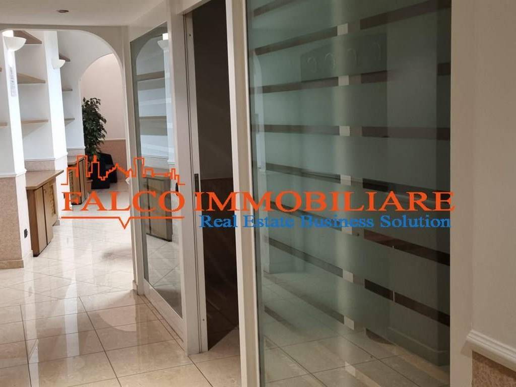 appartamento in vendita a Milano in zona Guastalla