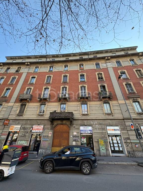 appartamento in vendita a Milano in zona Bocconi