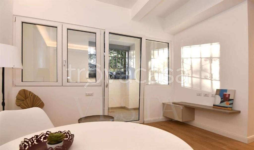 appartamento in vendita a Milano in zona Bocconi