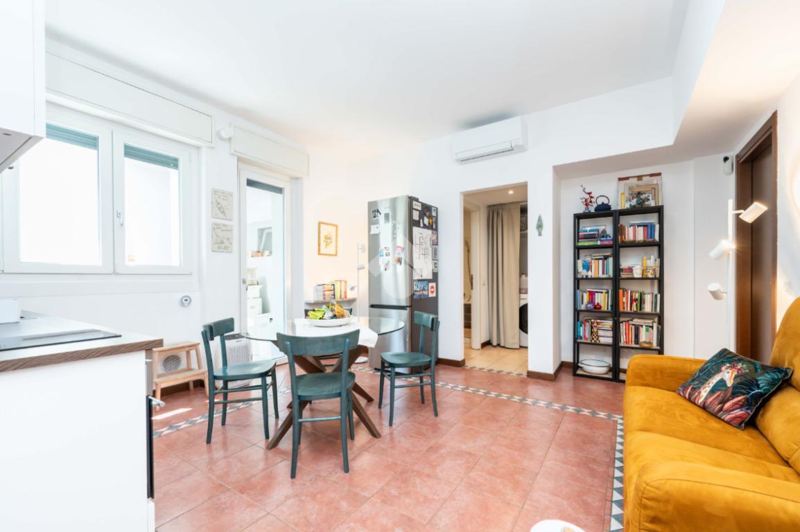 appartamento in vendita a Milano in zona Lambrate