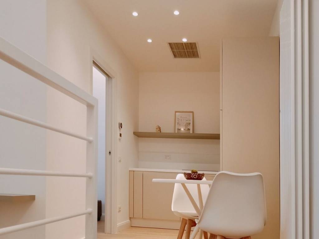 appartamento in vendita a Milano in zona Bocconi