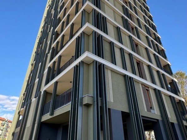 appartamento in vendita a Milano in zona Lambrate