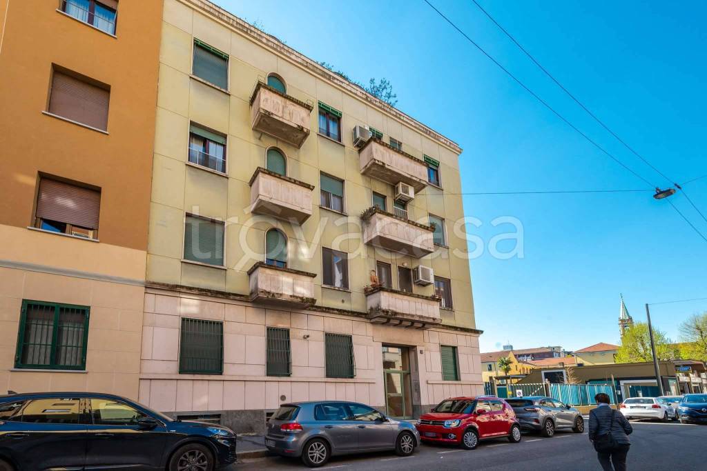 appartamento in vendita a Milano in zona Ghisolfa
