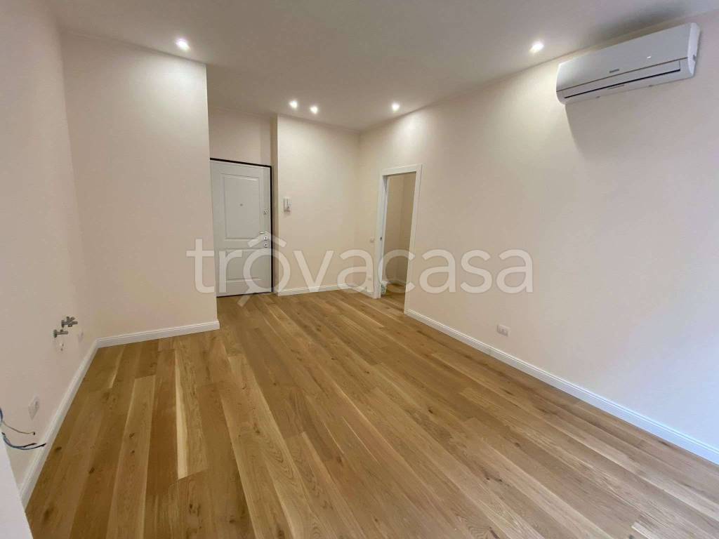 appartamento in vendita a Milano in zona Sant'Ambrogio