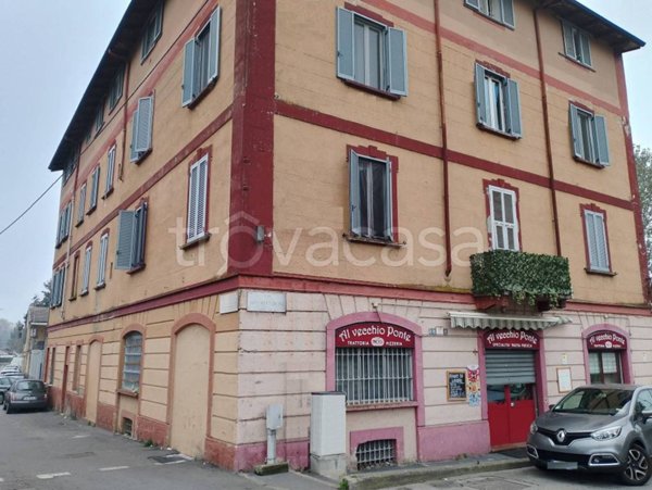 negozio in vendita a Milano in zona Ponte Lambro